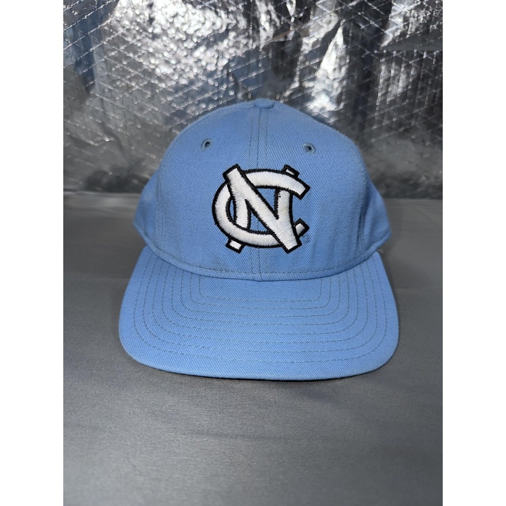 North Carolina Tar Heels Hat Cap Fitted Mens 7 1/8 Blue NCAA Basketball DeLONG
